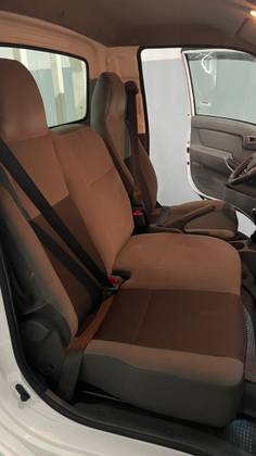 HYUNDAI HR 2.5 LONGO SEM CAÇAMBA 4X2 16V 130CV TURBO INTERCOOLER DIESEL 2P MANUAL